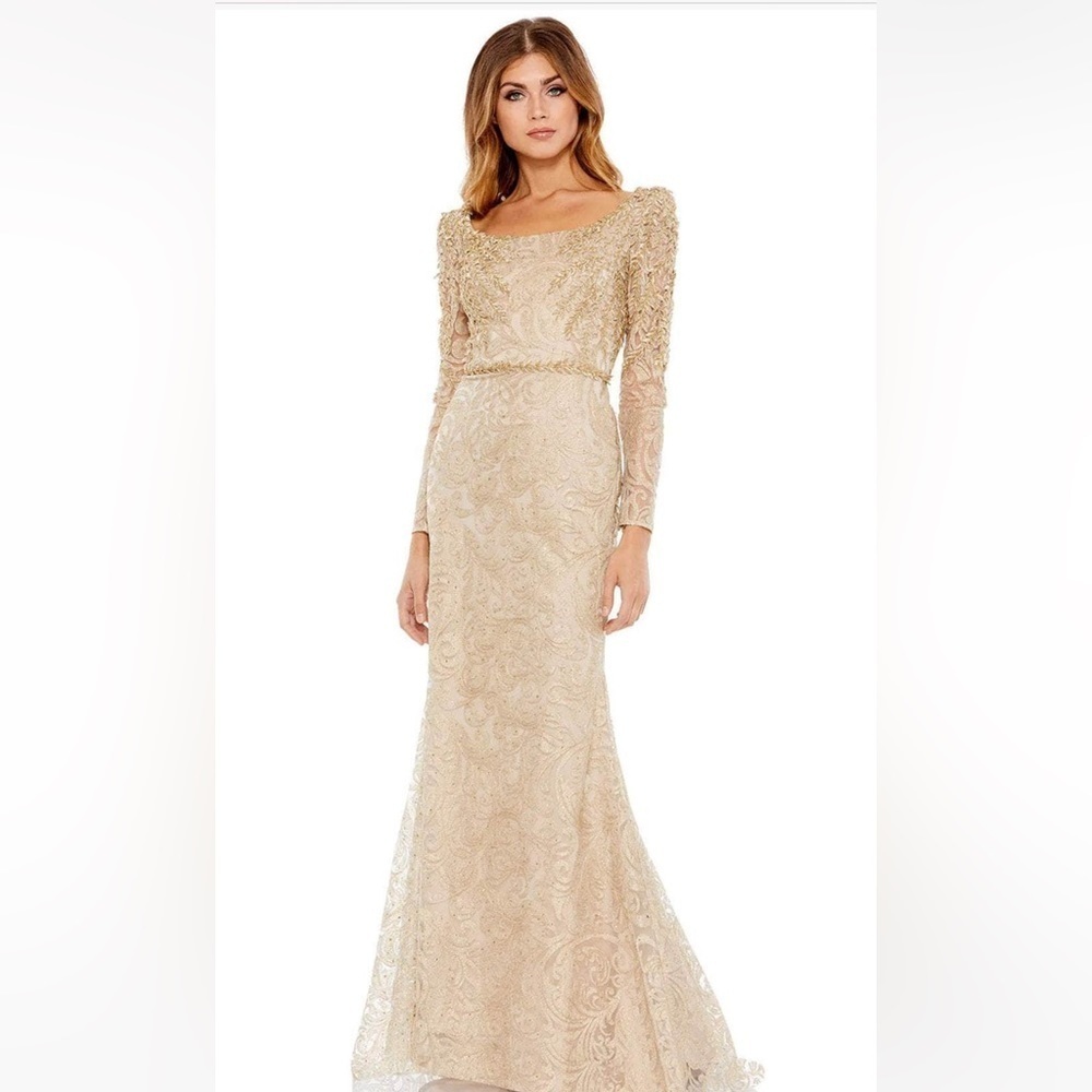Mac Duggal Embroidered Appliqué Shoulder Detail Trumpet Gown Size 16 NWT